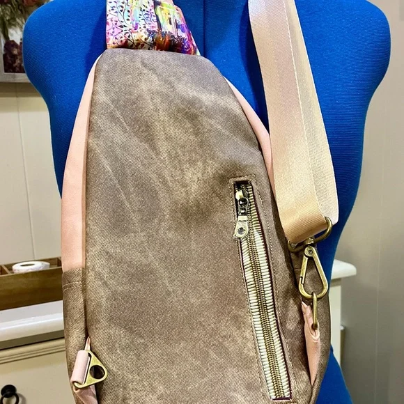 Stylish Pink and Brown handmade by JoJo crossbody bag - Picture 3 of 10